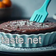 D&eacute;licieux G&acirc;teau au Chocolat: La Magie de la Spatule en Silicone