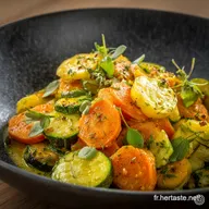 Po&ecirc;l&eacute;e de Carotte et Courgette au Curry Recette V&eacute;g&eacute;tarienne et Rapide